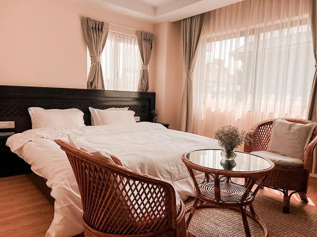 Pancha Buddha Service Apartments And Rooms Катманду Екстериор снимка
